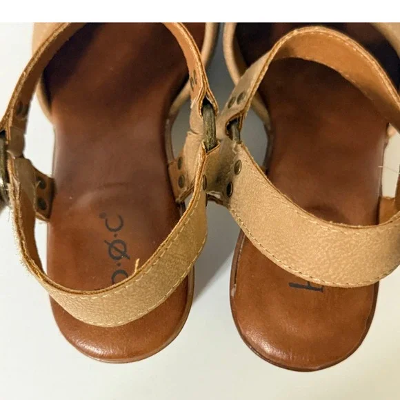 b.o.c. Tan Faux Leather Platform Clog Women 6M Sandals Wood Wedge Heel - Picture 6 of 15